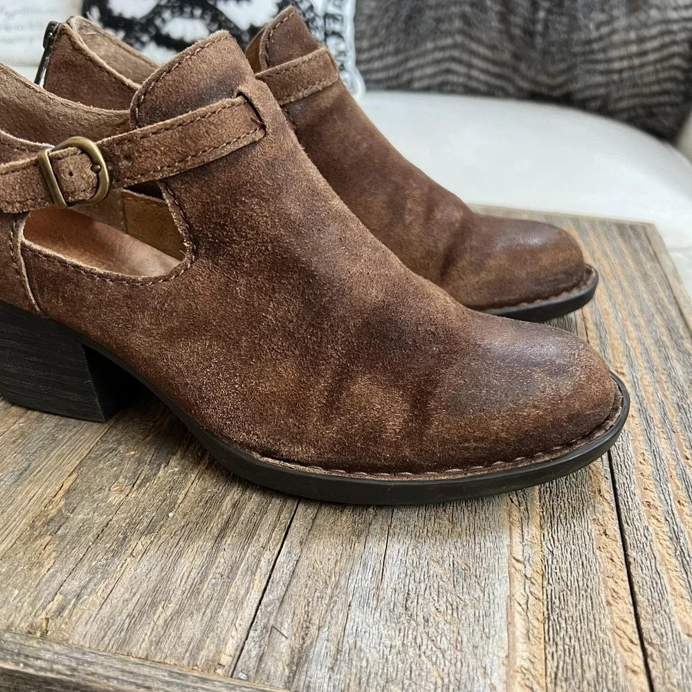 Born Ankle Booties Mendocino 7.5 Brown Suede Leather Western Boho Distressed